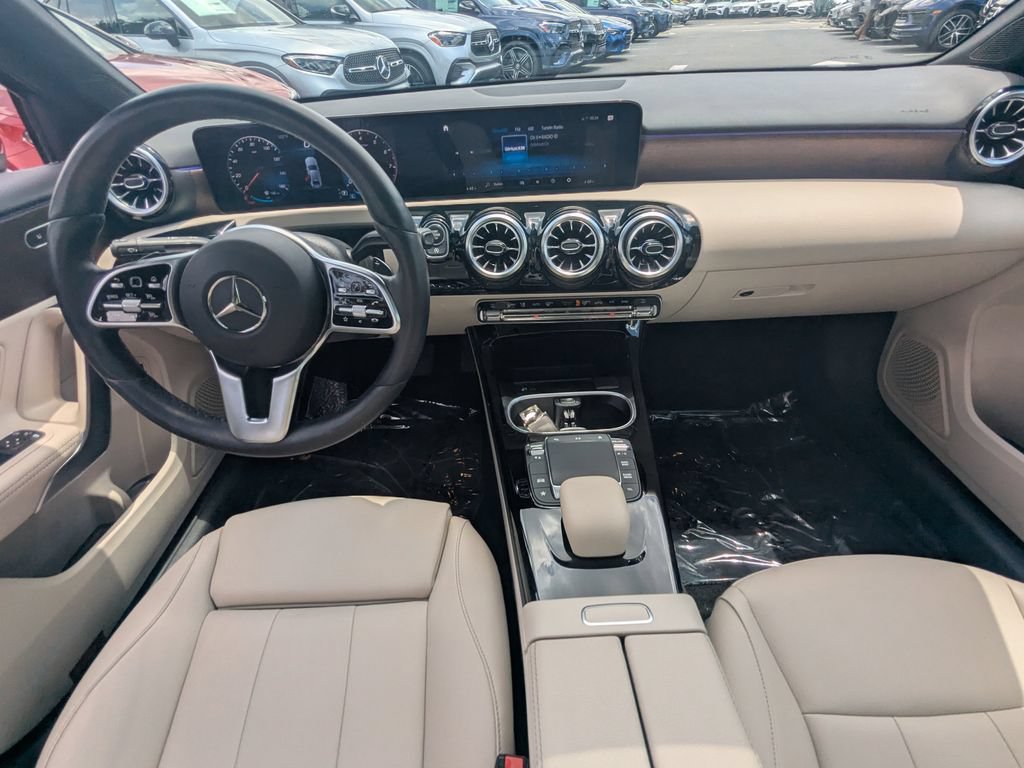 Certified 2022 Mercedes-Benz A 220 4MATIC image 2