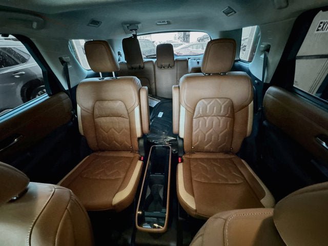 New 2026 Nissan Pathfinder Platinum AWD/4WD image 21