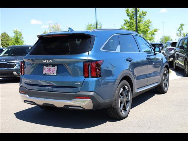 Used 2025 Kia Sorento EX w/ EX Panoramic Sunroof Package image 5