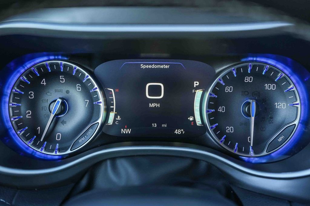 New 2026 Chrysler Pacifica Select image 23