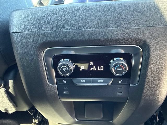 New 2026 Chevrolet Suburban Premier w/ Sun And Tow Package AWD/4WD image 37