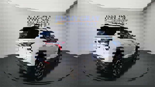 New 2026 Chevrolet Equinox ACTIV w/ Convenience Package III image 3