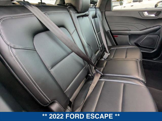 Certified 2022 Ford Escape Titanium w/ Class II Trailer Tow Package image 22