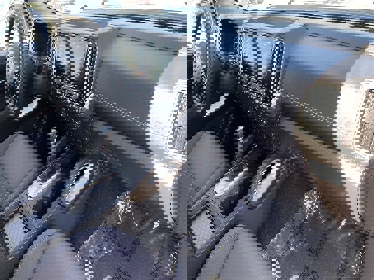 New 2025 Nissan Frontier SV w/ SV Convenience Package image 13