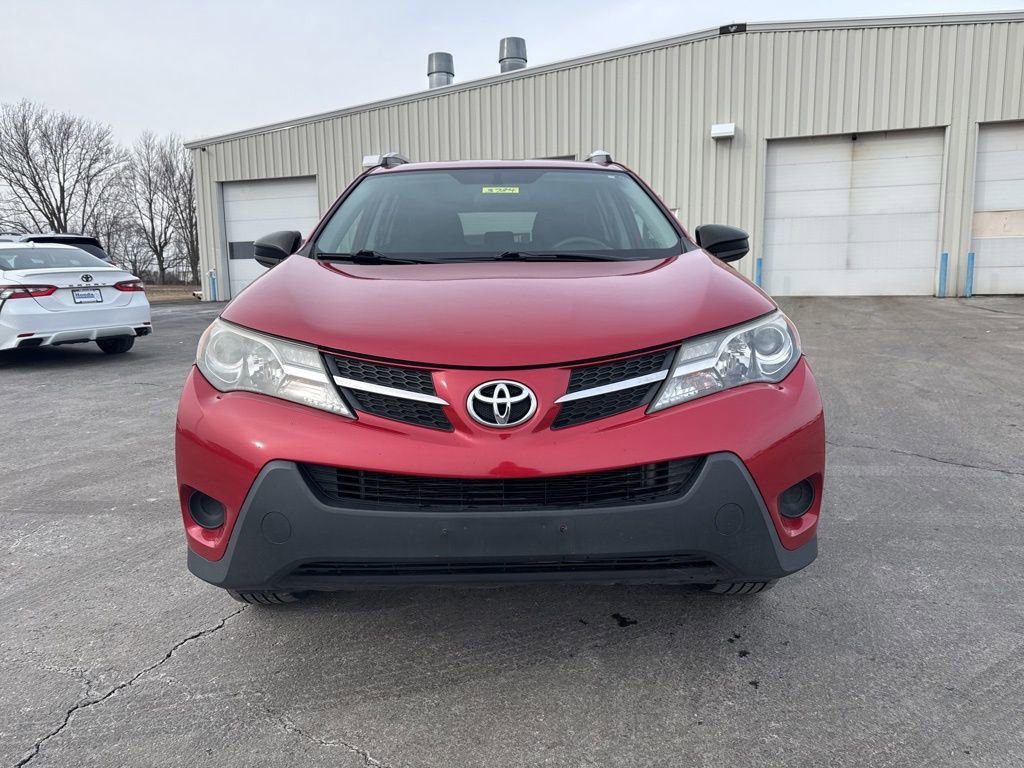 Used 2015 Toyota RAV4 LE image 2