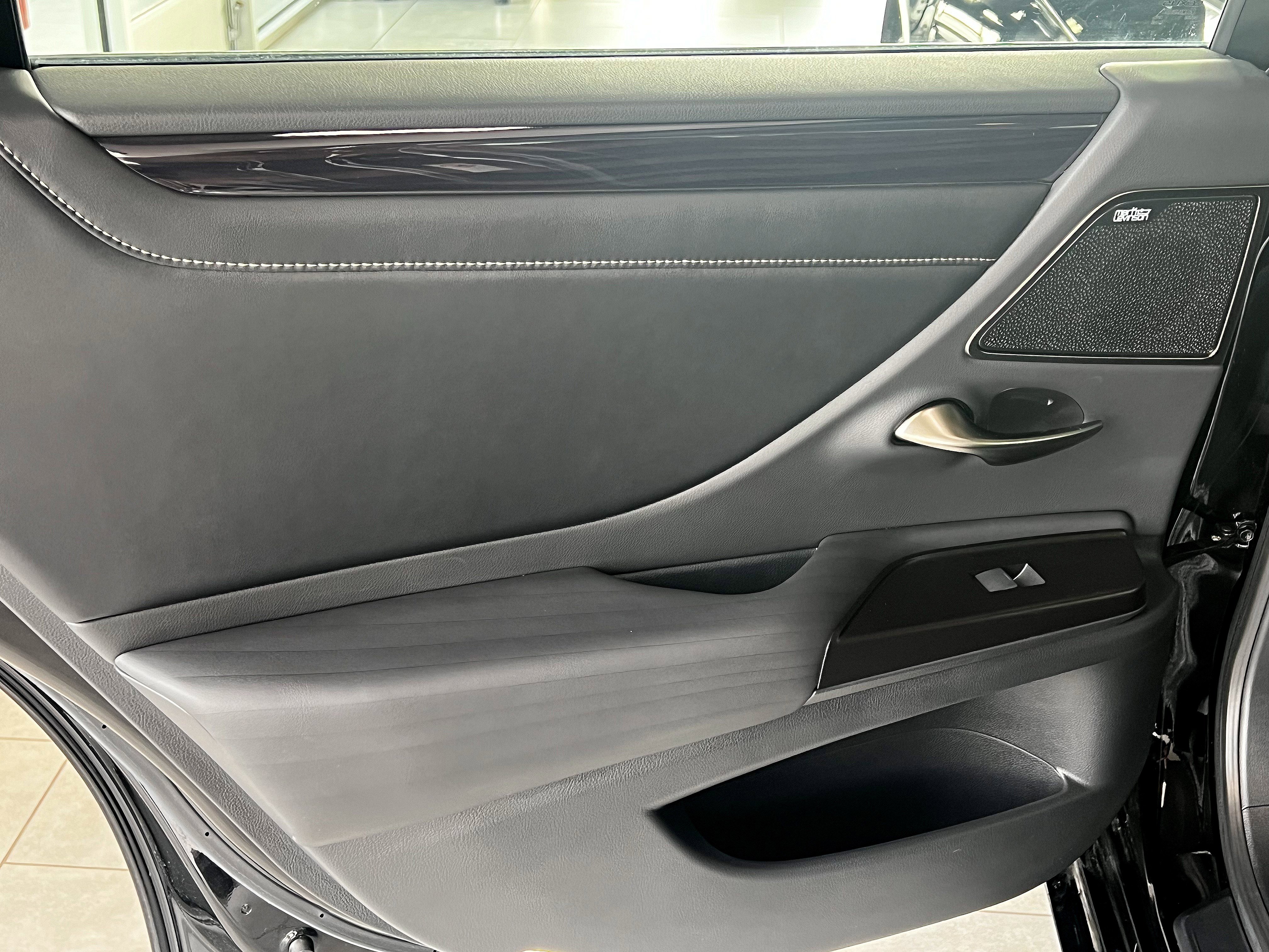 Used 2019 Lexus ES 350 image 18