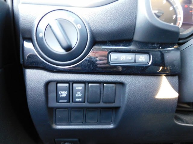 Certified 2022 Nissan Titan SV w/ SV Convenience Package image 19