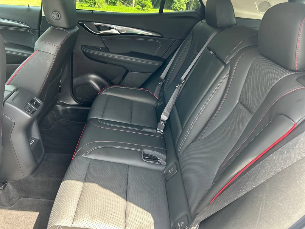 Used 2022 Buick Envision Essence w/ Technology Package I FWD image 13