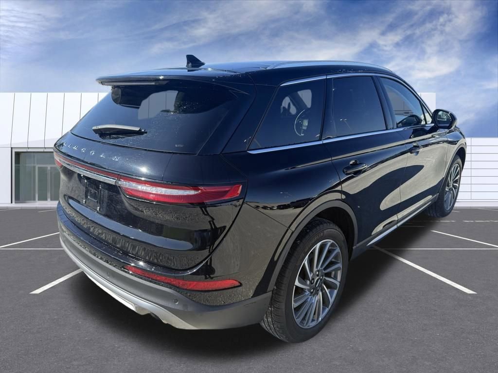 Used 2023 Lincoln Corsair Reserve w/ Equipment Group 201A image 3