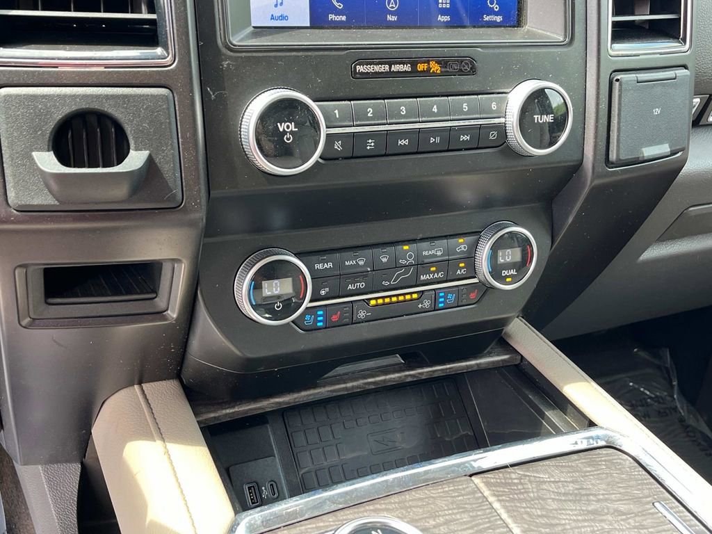 Used 2021 Ford Expedition Max Limited image 35