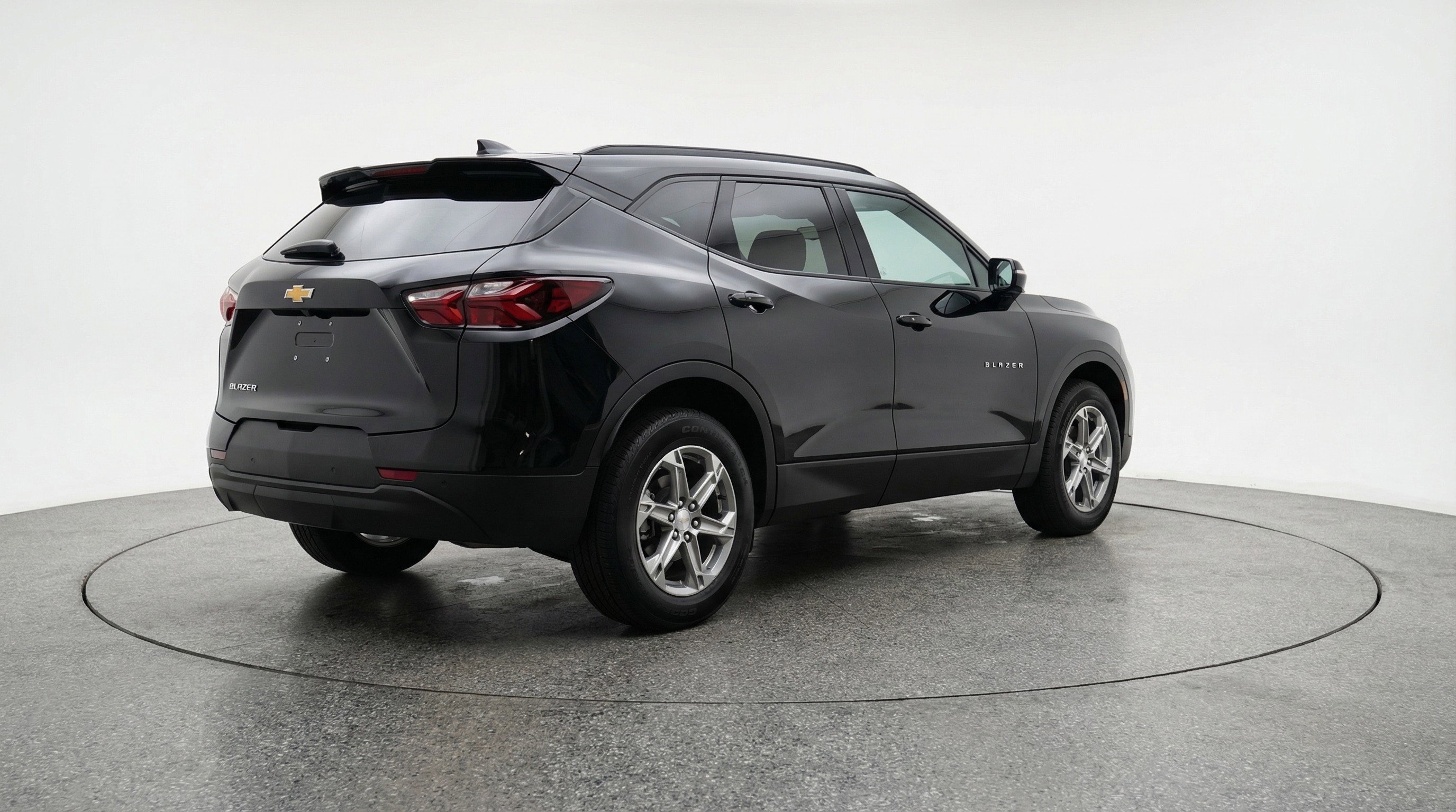 Used 2025 Chevrolet Blazer LT image 9