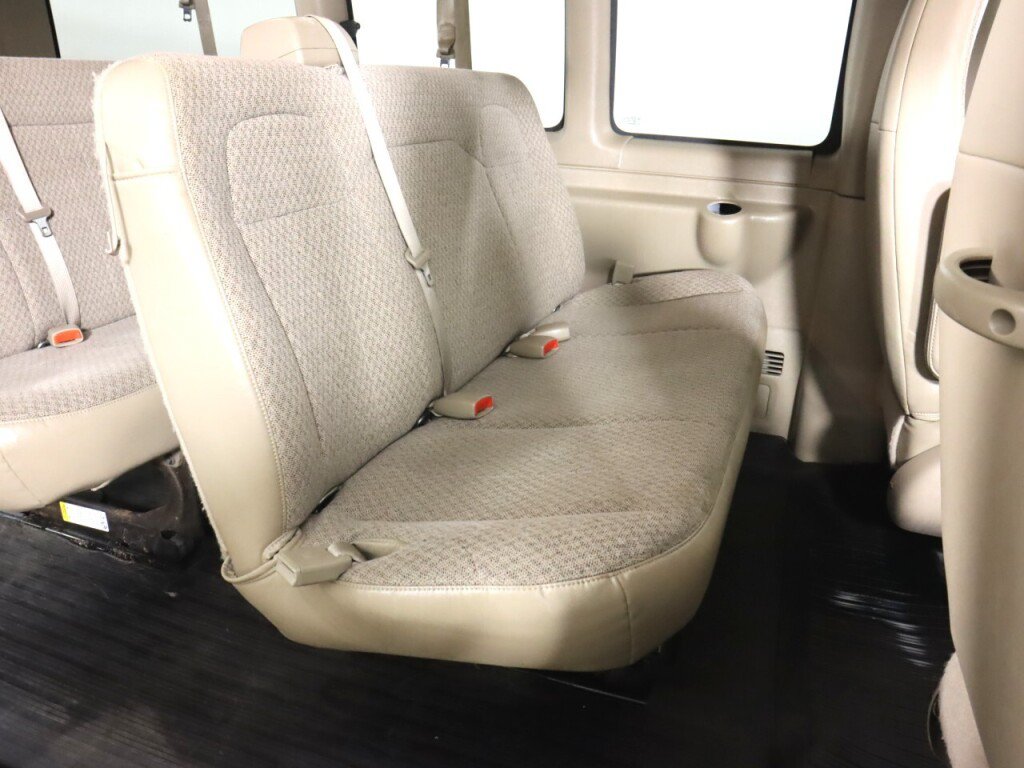 Used 2010 Chevrolet Express 1500 LS RWD image 25
