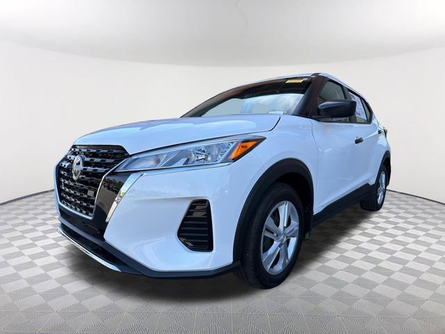 Used 2025 Nissan Kicks Play S FWD image 1