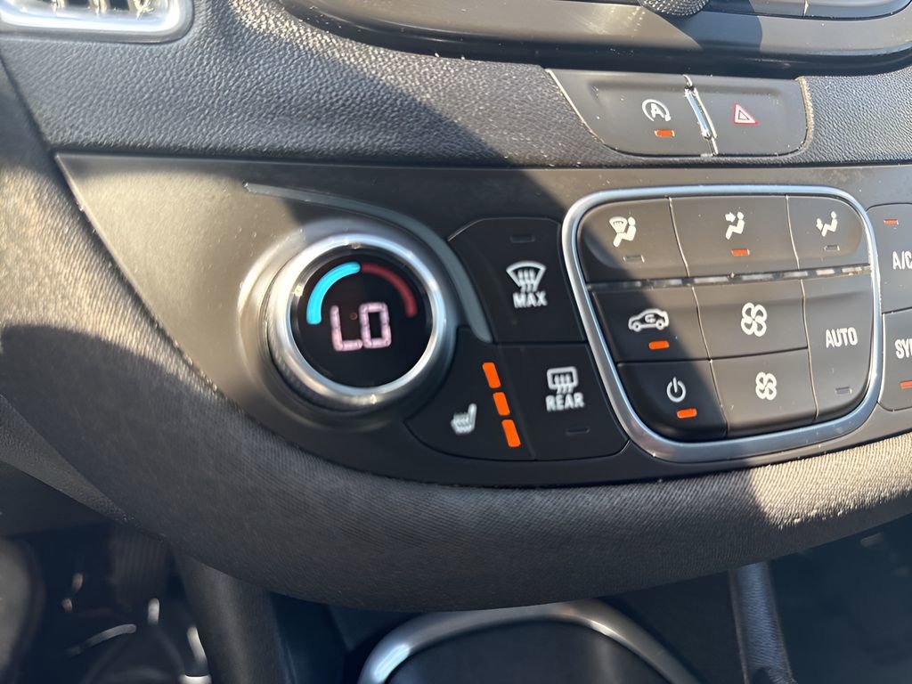 Used 2020 Chevrolet Malibu LT FWD image 21