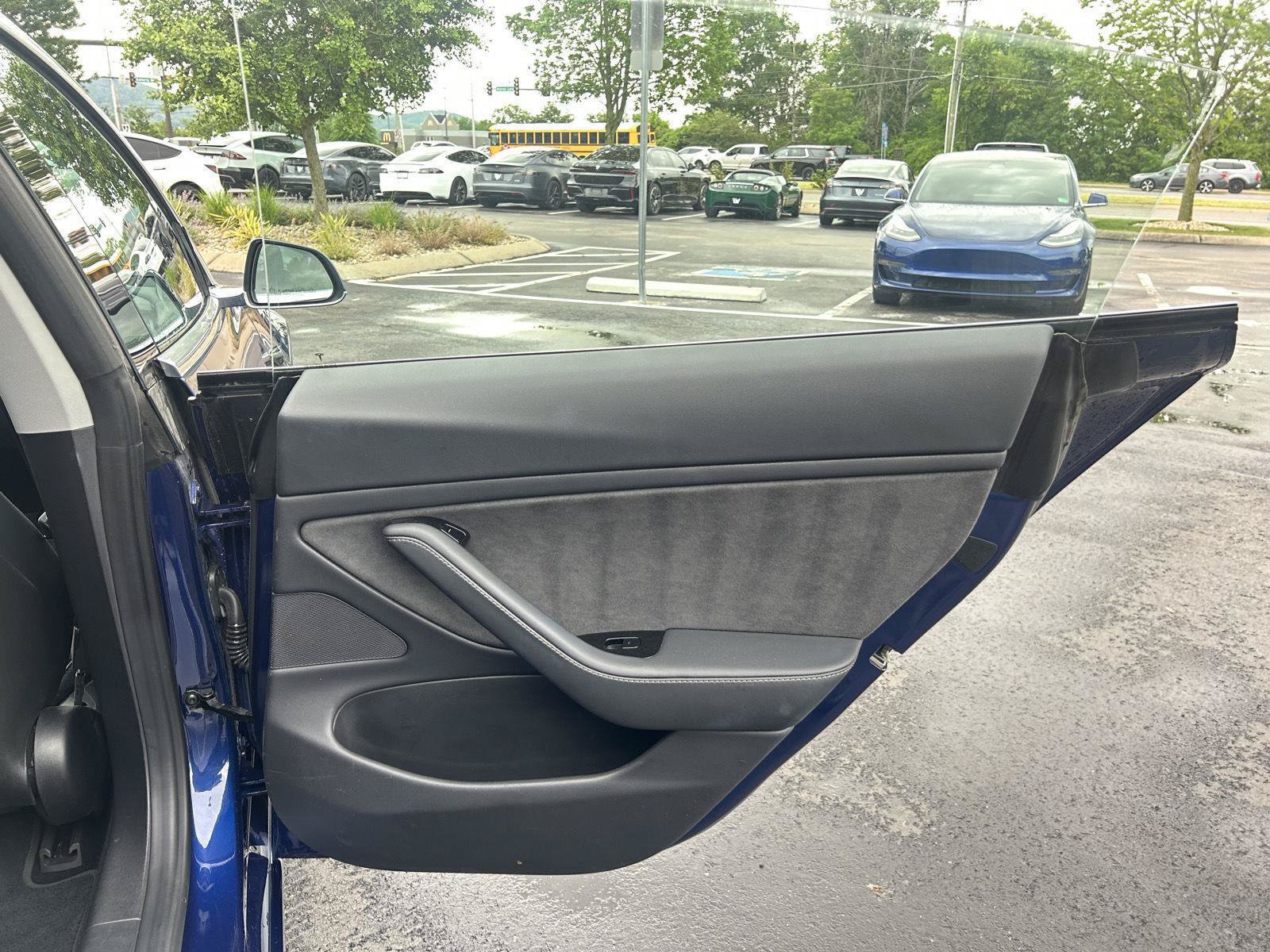 Used 2018 Tesla Model 3 Long Range AWD/4WD image 12