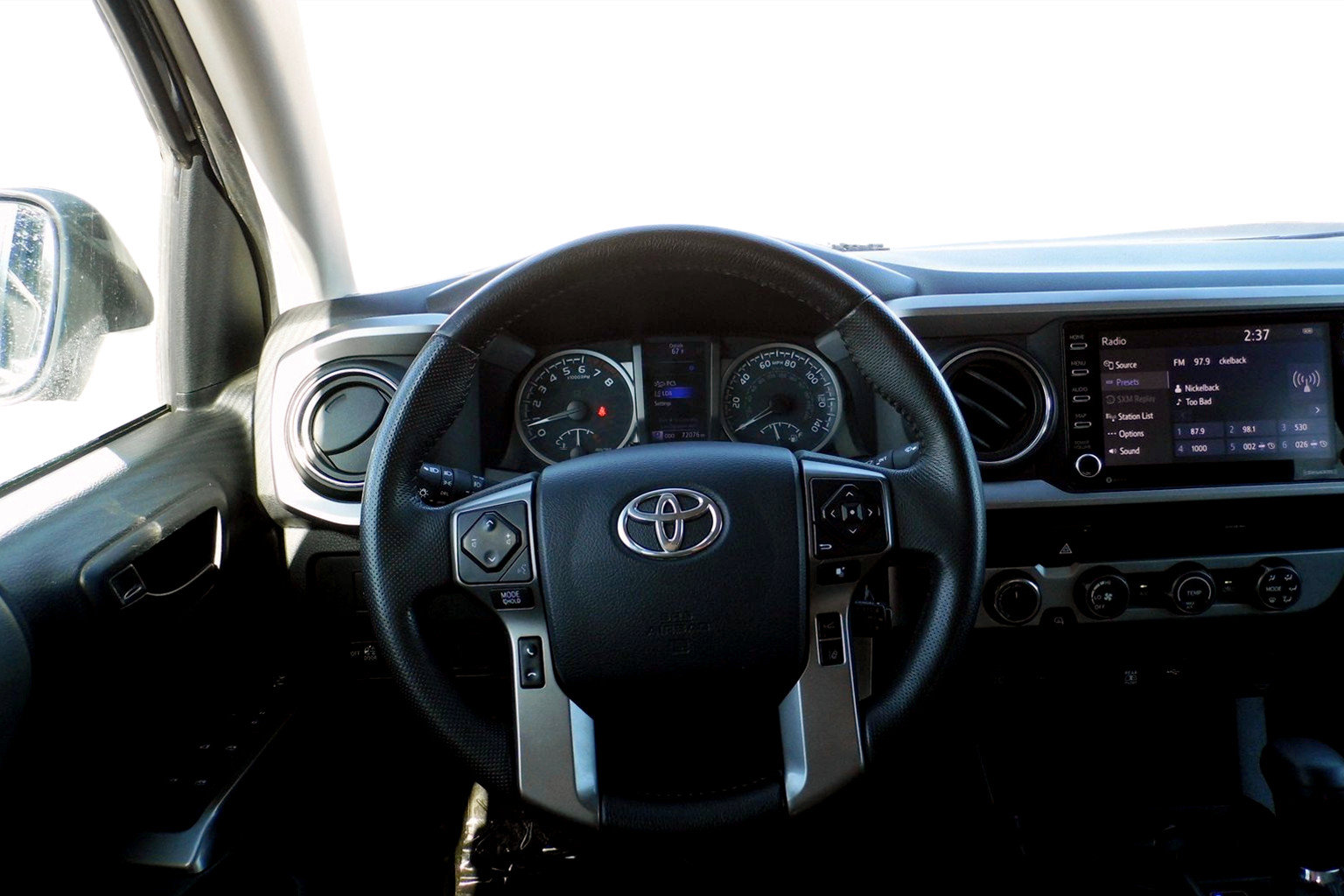 Used 2020 Toyota Tacoma SR5 image 12