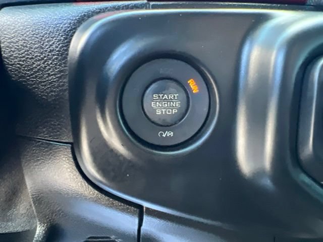 Used 2018 Jeep Wrangler Unlimited Rubicon w/ Dual Top Group AWD/4WD image 17