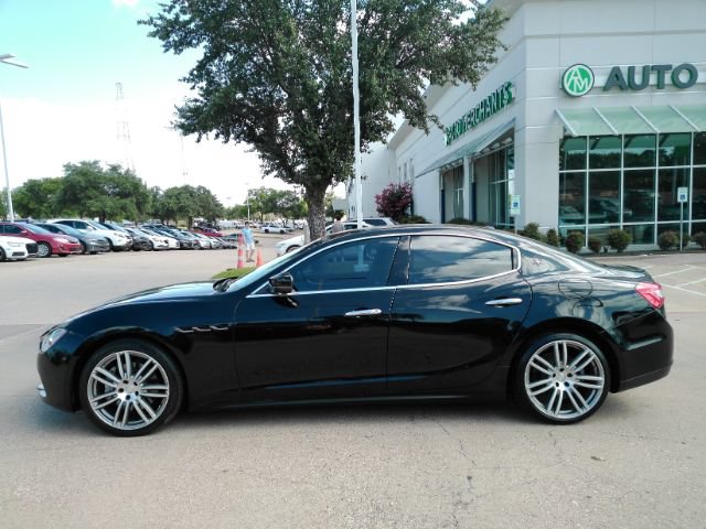 Used 2017 Maserati Ghibli RWD image 13
