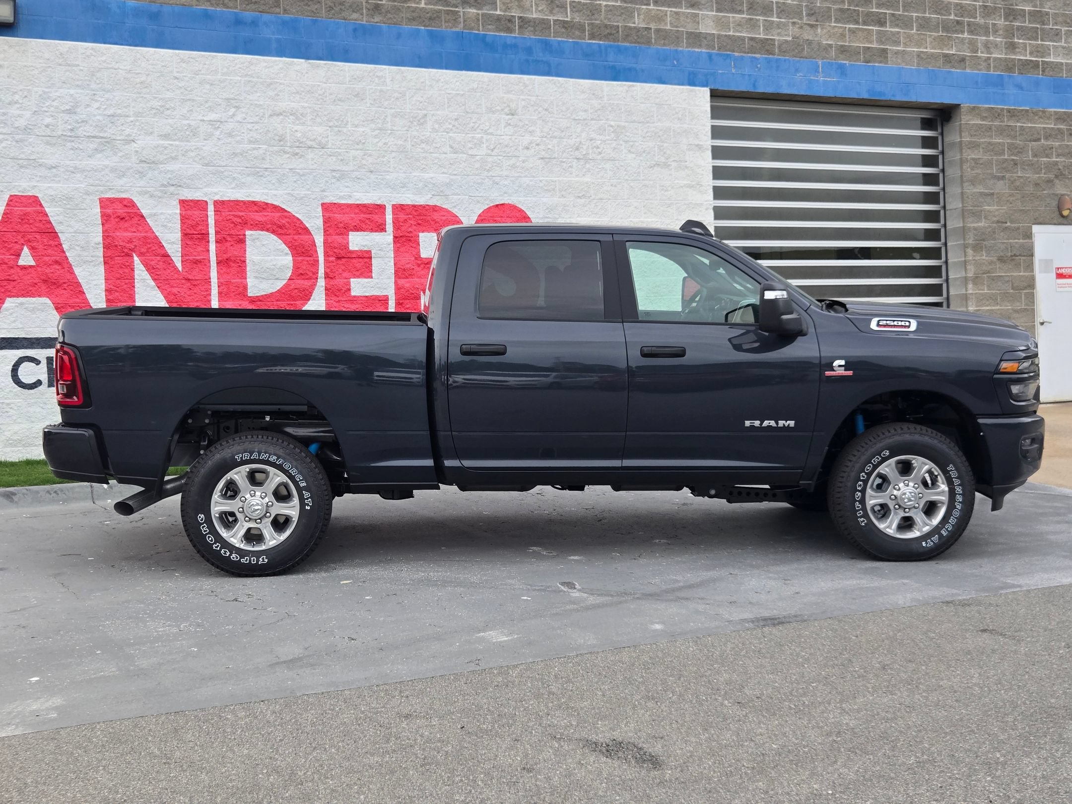 New 2026 RAM 2500 Big Horn AWD/4WD image 8