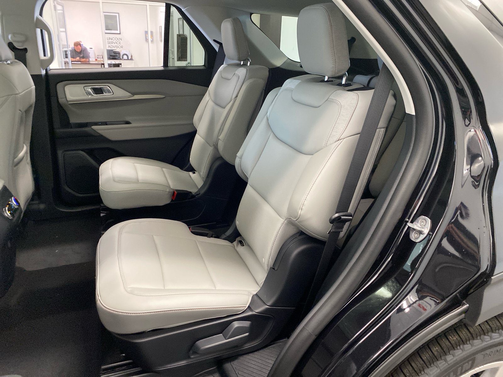 New 2026 Ford Explorer Active w/ Active Comfort Package AWD/4WD image 17