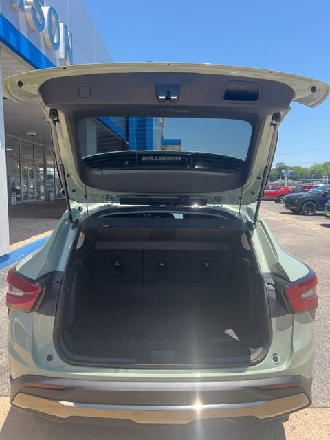Used 2025 Chevrolet Trax ACTIV w/ Sunroof Package FWD image 10