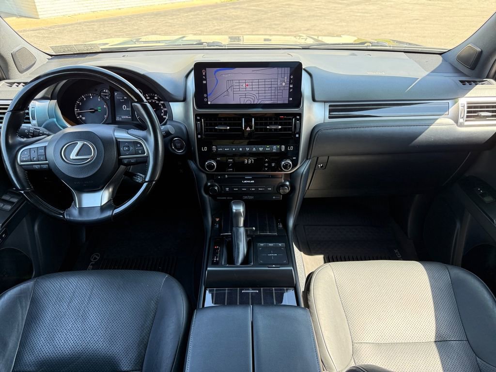 Used 2023 Lexus GX 460 Luxury w/ Sport Design Package AWD/4WD image 23