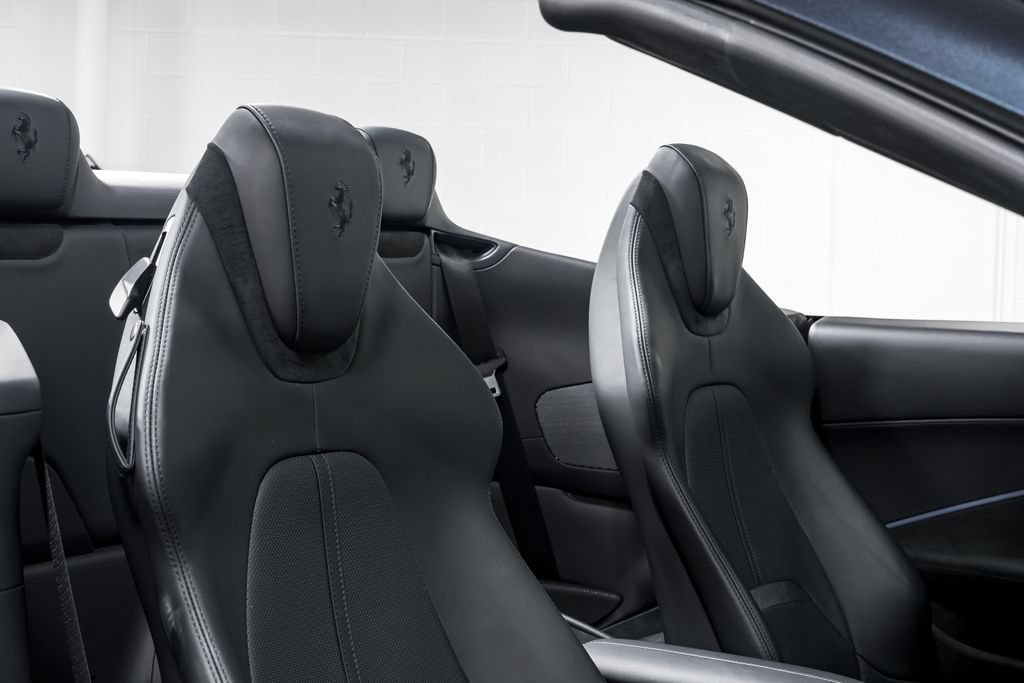 Used 2024 Ferrari Roma Spider RWD image 30