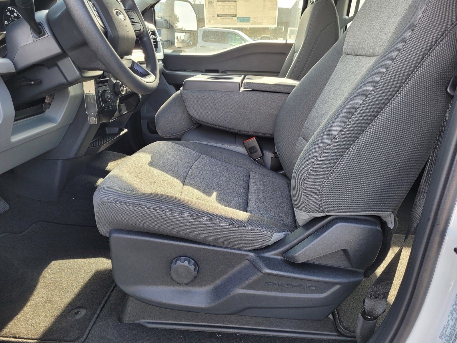 New 2026 Ford F250 XL w/ STX Appearance Package AWD/4WD image 9