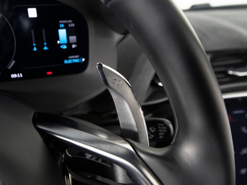 Used 2023 McLaren Artura RWD image 15