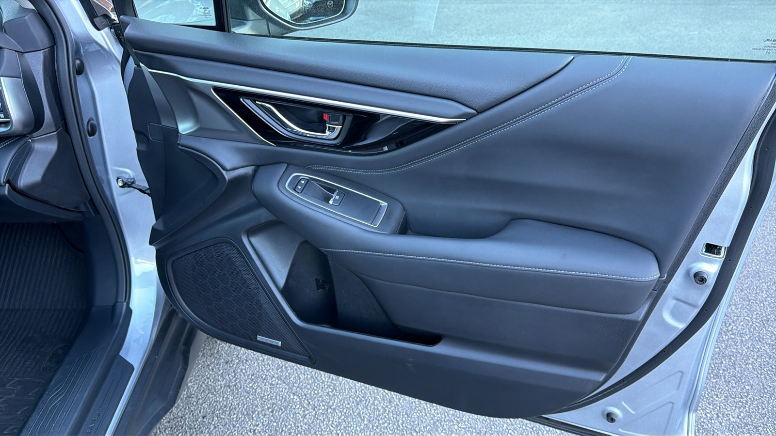 Used 2022 Subaru Outback Limited w/ Popular Package #2 image 34