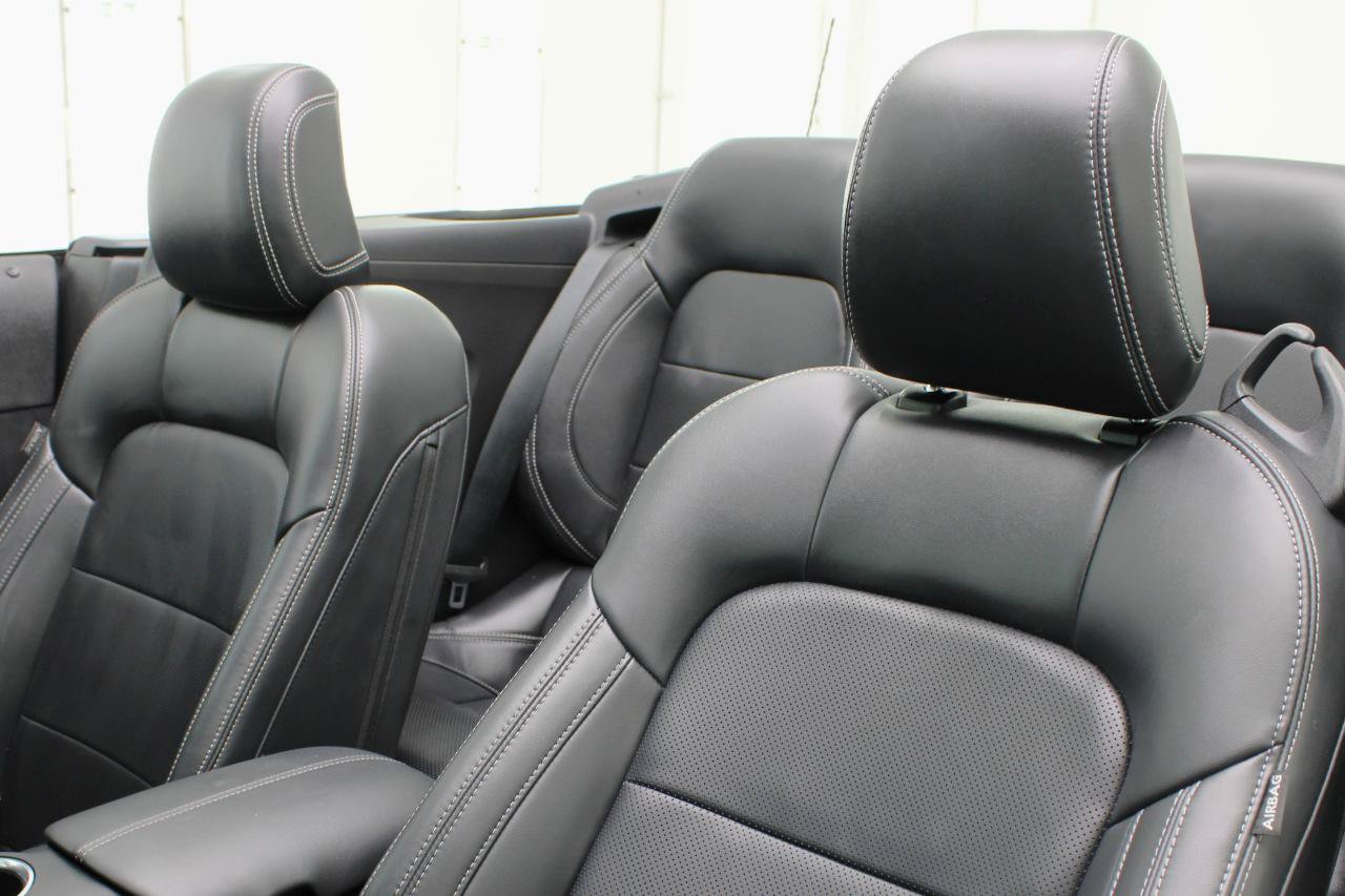 Used 2025 Ford Mustang Premium RWD image 42