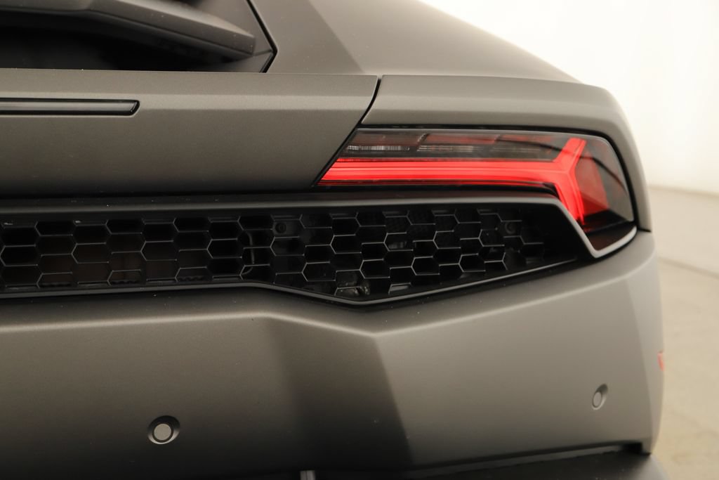 Used 2015 Lamborghini Huracan LP 610-4 AWD/4WD image 34