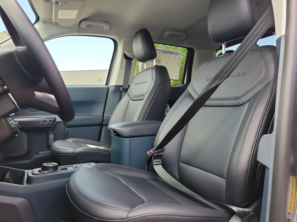 New 2026 Ford Maverick Lariat w/ Black Appearance Package AWD/4WD image 16