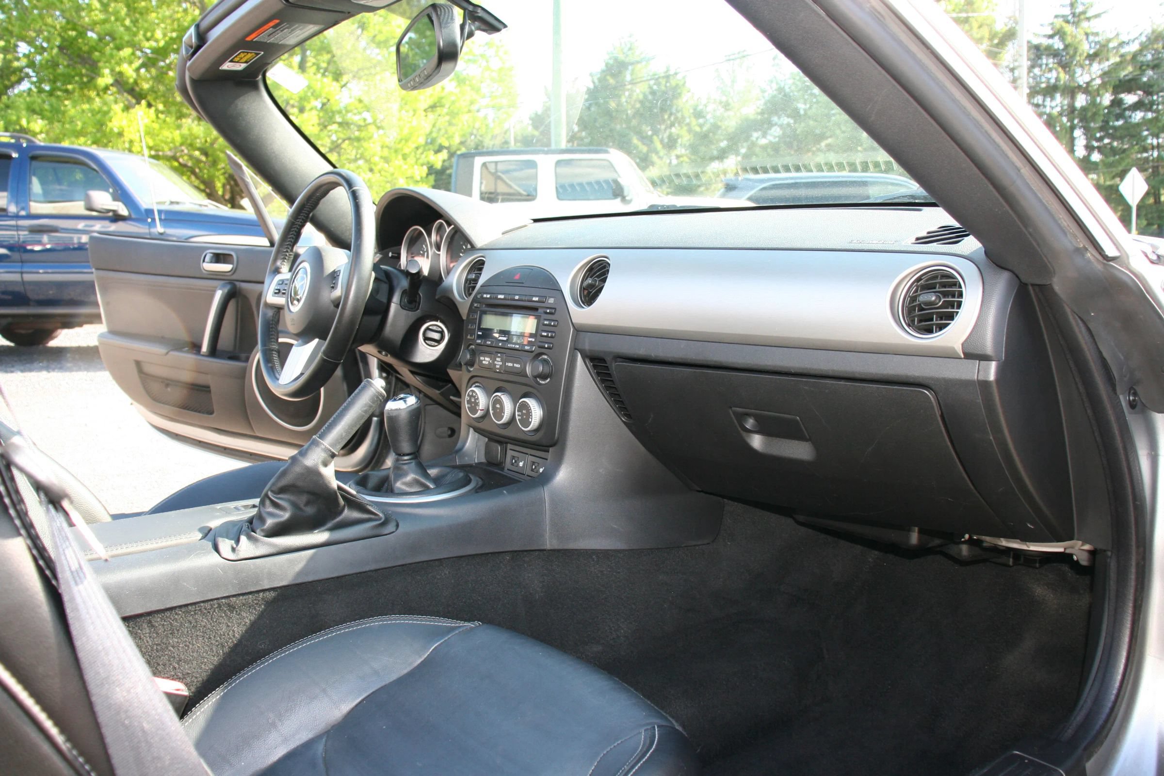 Used 2012 MAZDA MX-5 Miata Grand Touring w/ Premium Pkg RWD image 8