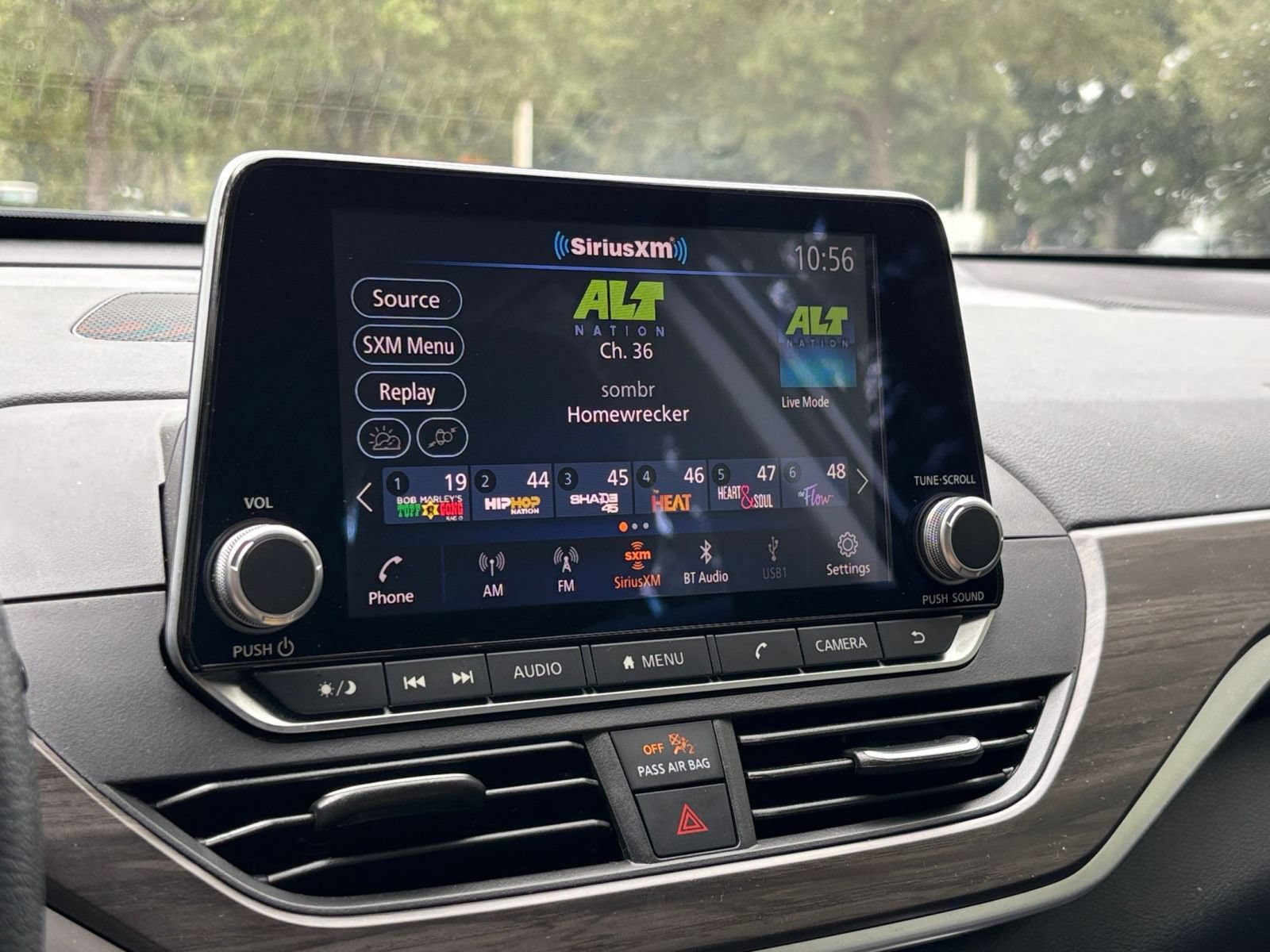 Used 2025 Nissan Altima 2.5 SV FWD image 16