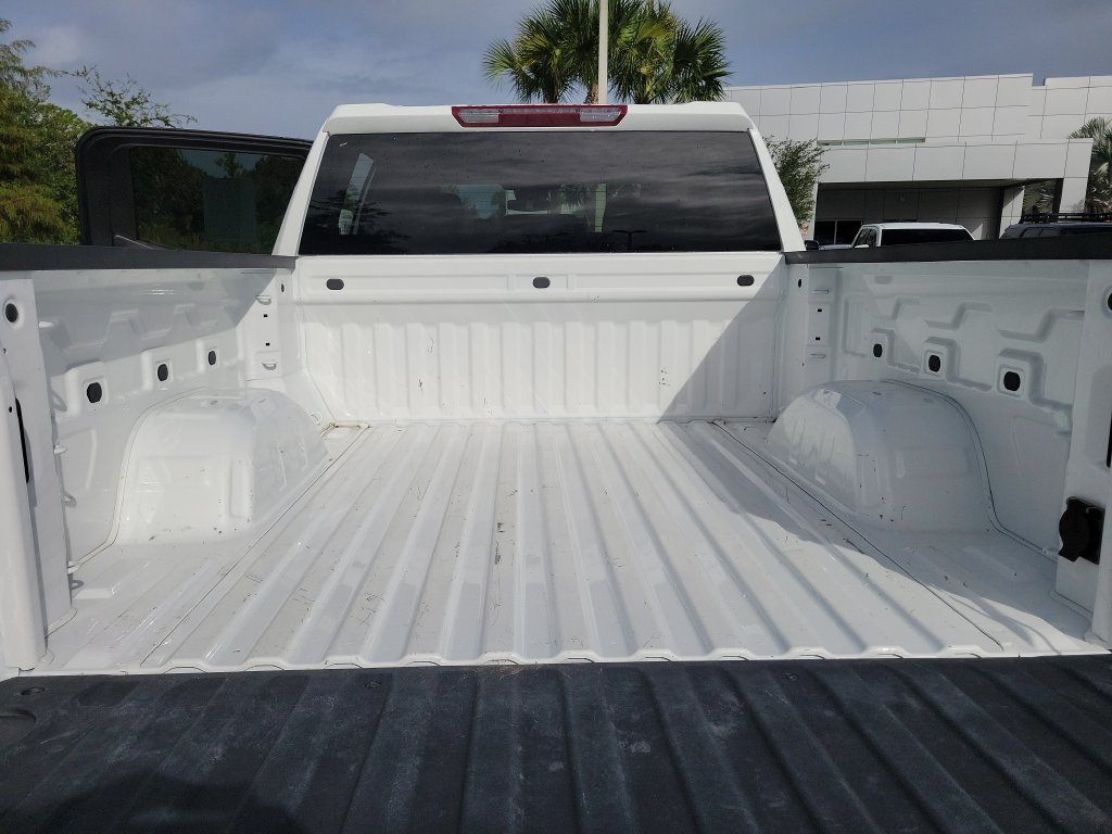 Used 2025 Chevrolet Silverado 1500 LT AWD/4WD image 29