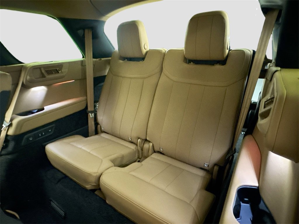 Used 2025 Land Rover Range Rover Long Wheelbase SE image 30