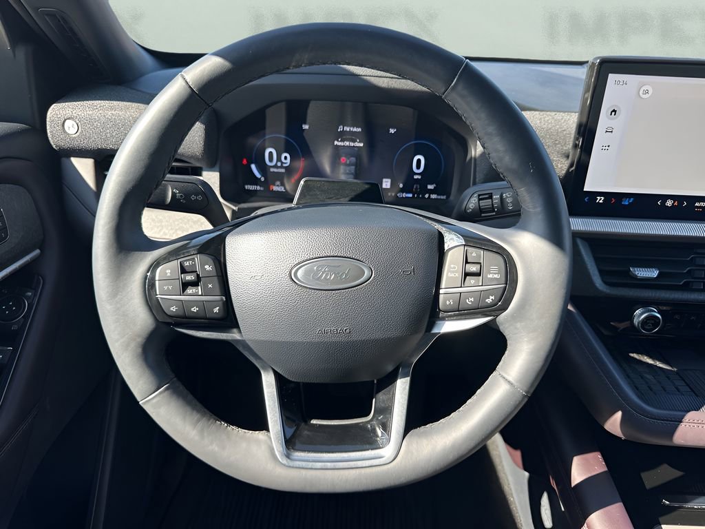 Used 2025 Ford Explorer Platinum image 17