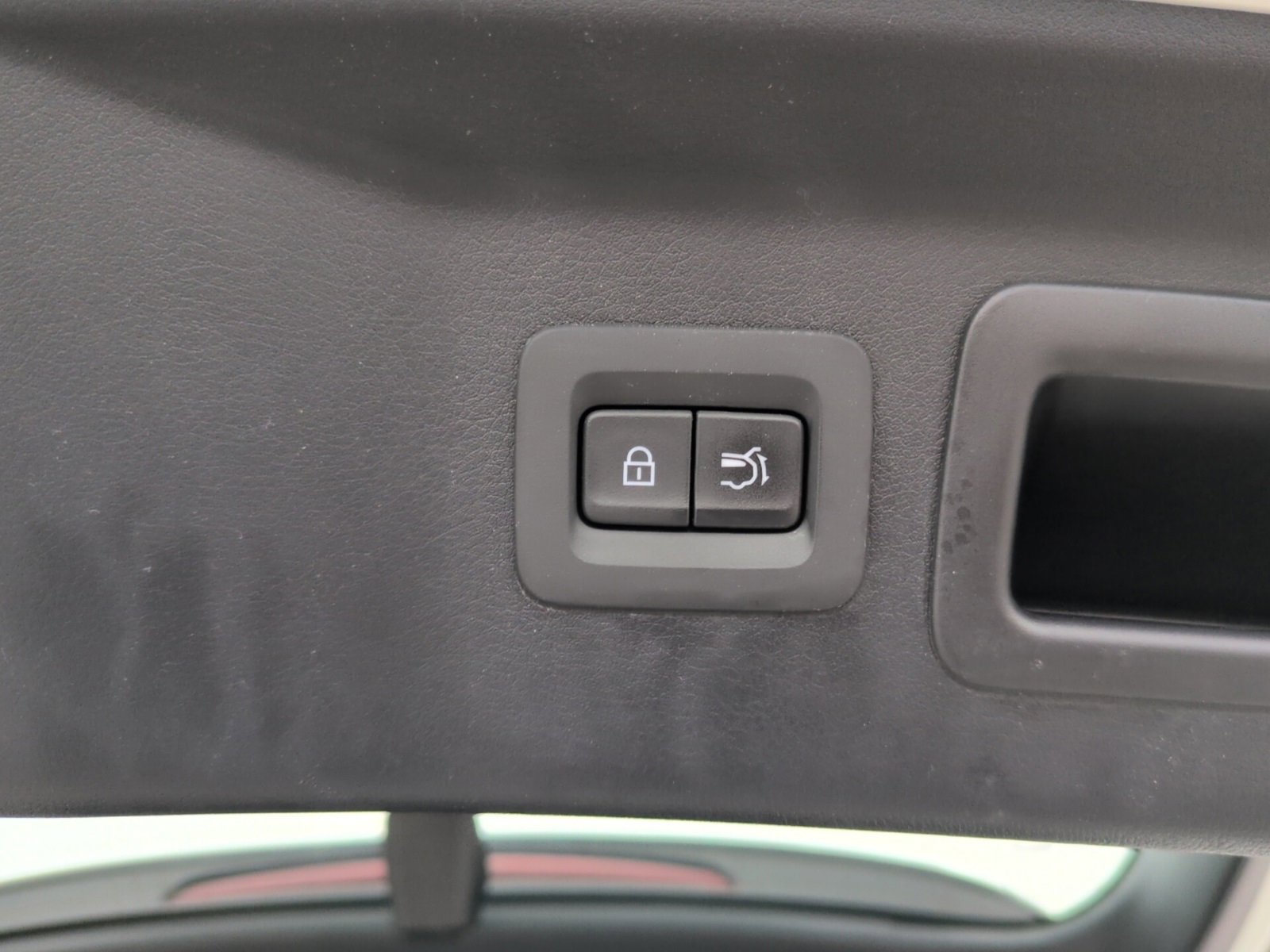 Certified 2025 MAZDA CX-70 Plug-In Hybrid w/ Premium Plus image 15