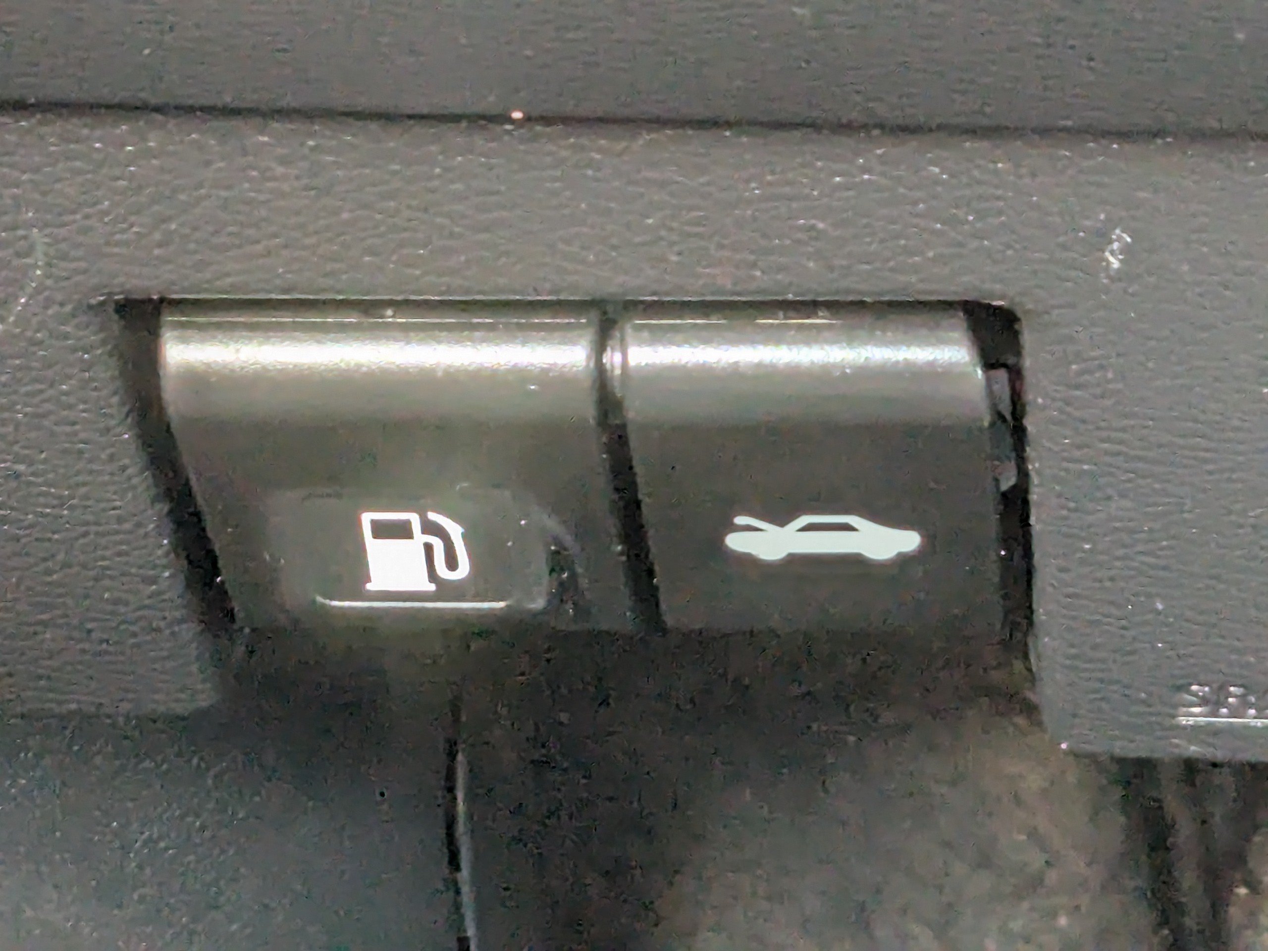 Used 2024 Nissan Versa SV FWD image 28