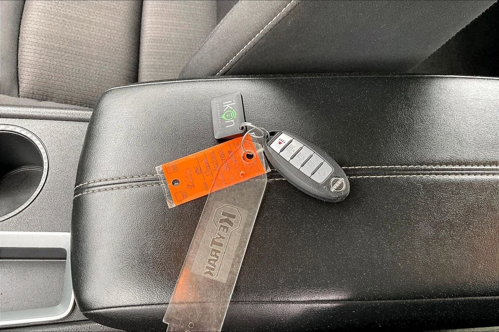 Used 2025 Nissan Altima 2.5 SV image 10