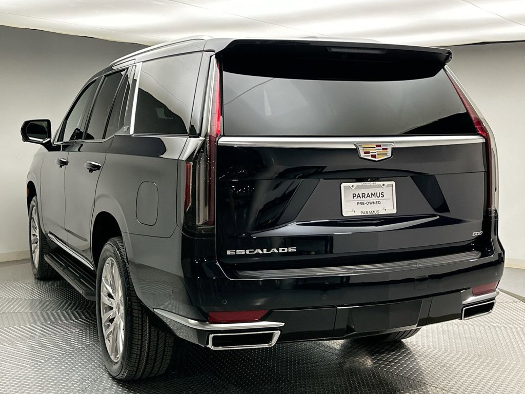 Used 2023 Cadillac Escalade Premium Luxury AWD/4WD image 11