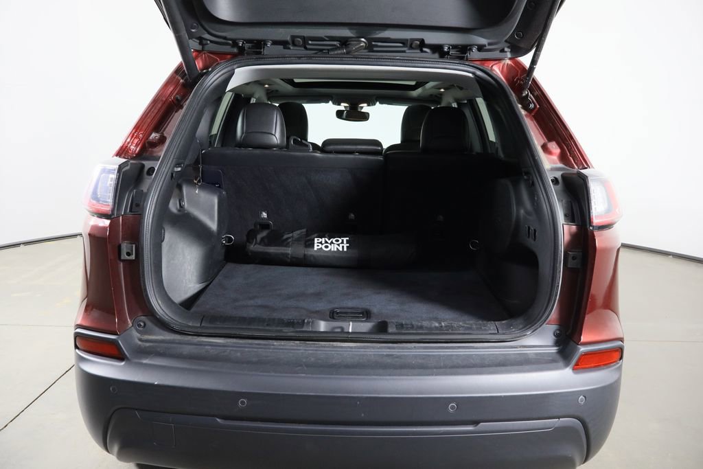 Used 2020 Jeep Cherokee Latitude Plus w/ Comfort/Convenience Group image 18