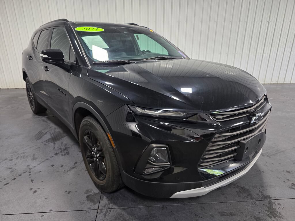 Used 2021 Chevrolet Blazer LT w/ Sound & Technology Package FWD image 2