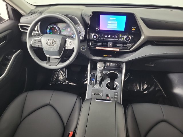 Certified 2026 Toyota Highlander XLE AWD/4WD image 15