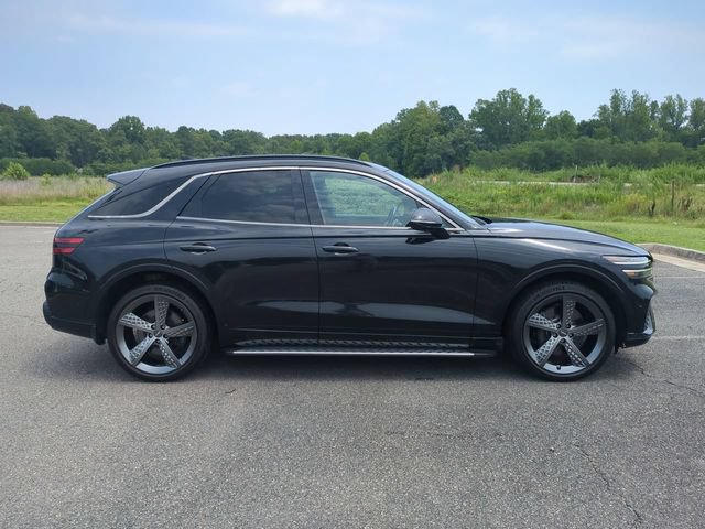 Used 2023 Genesis GV70 2.5T w/ Sport Prestige Package AWD/4WD image 3