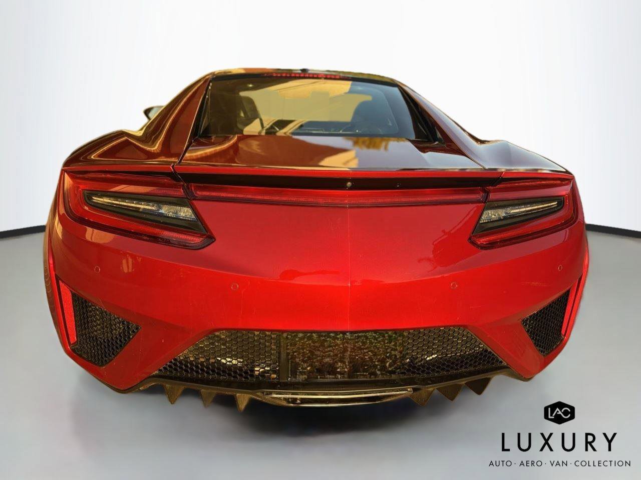 Used 2017 Acura NSX image 8