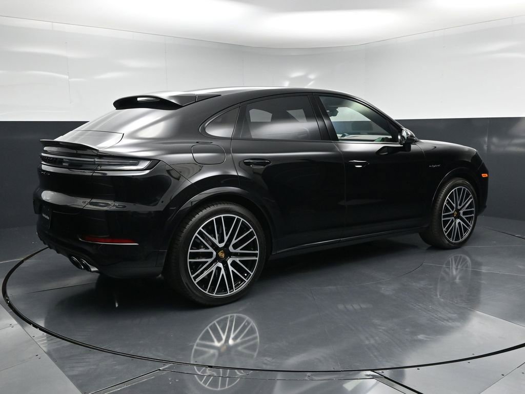 New 2024 Porsche Cayenne Turbo AWD/4WD image 8