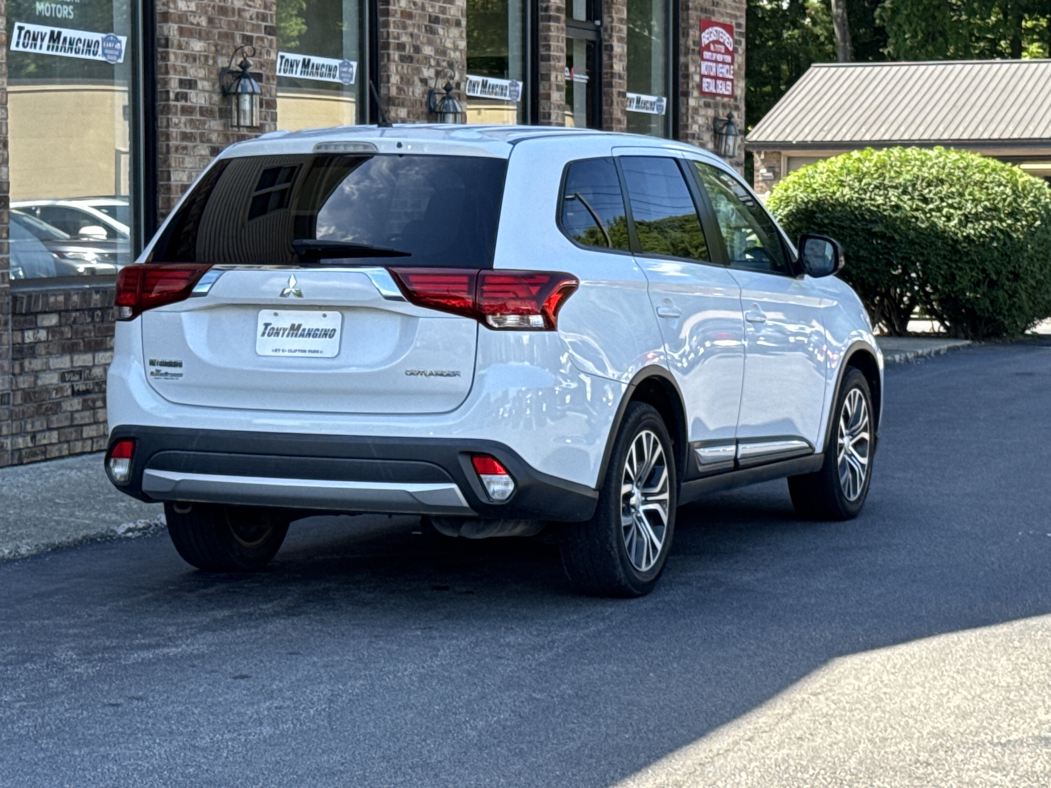 Used 2016 Mitsubishi Outlander ES FWD image 5