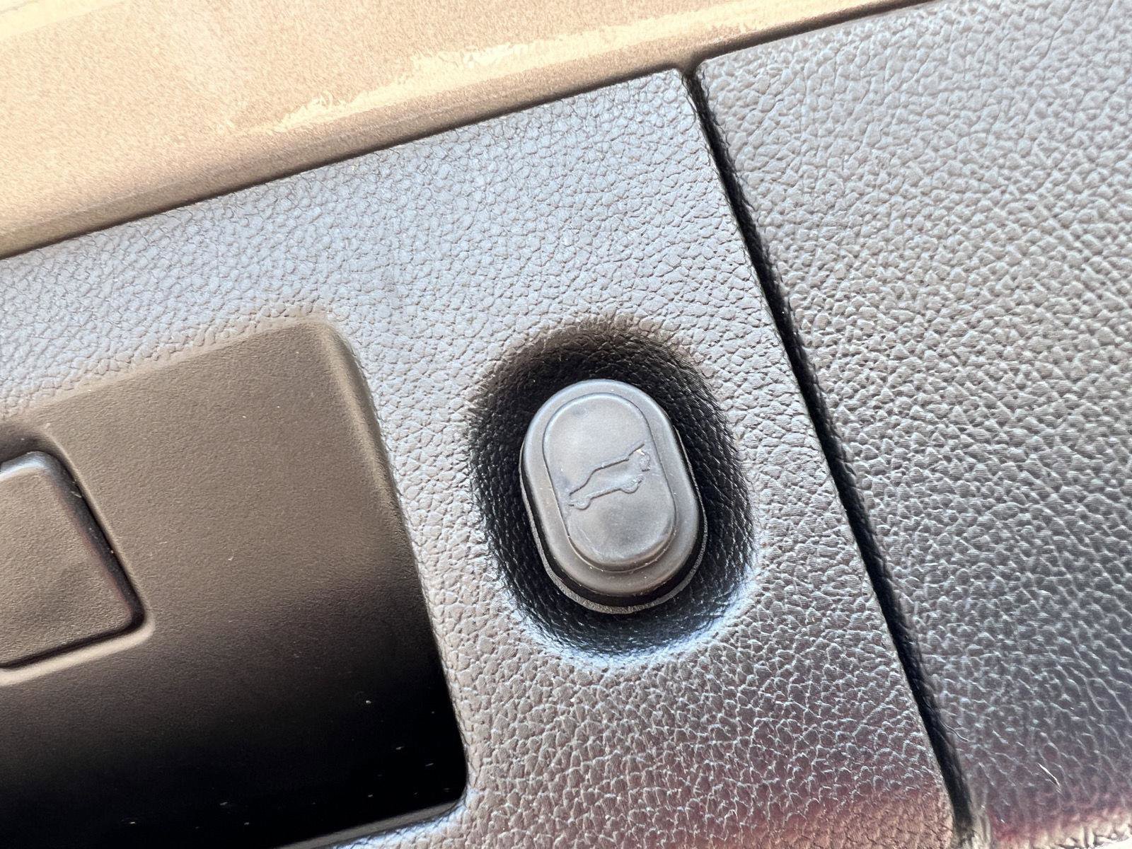 Used 2019 Chevrolet Tahoe Premier image 17